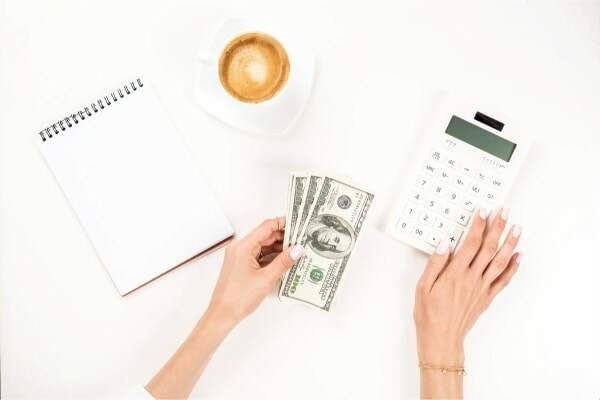 Navigating Finances: Essential Personal Budgeting Tools for Young Professionals on a Tight Budget